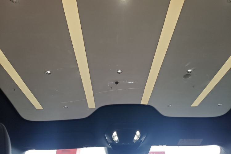 红旗EH7 2024款 760 Pro+ 四驱版局部细节22