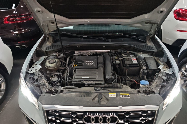 奥迪Q2L 2022款 35 TFSI 时尚动感型机舱底盘24