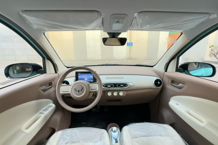 五菱汽车 宏光MINIEV 2025款 四门版 进阶款中控内饰7003