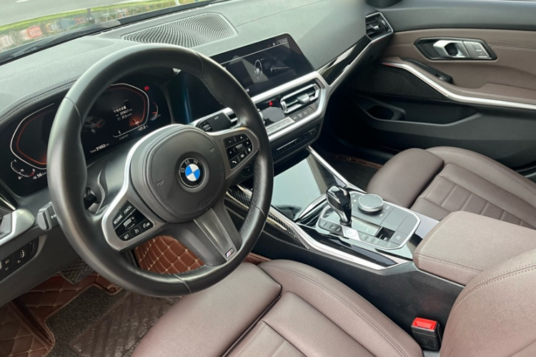 宝马3系 2020款 320Li M运动套装中控内饰7002