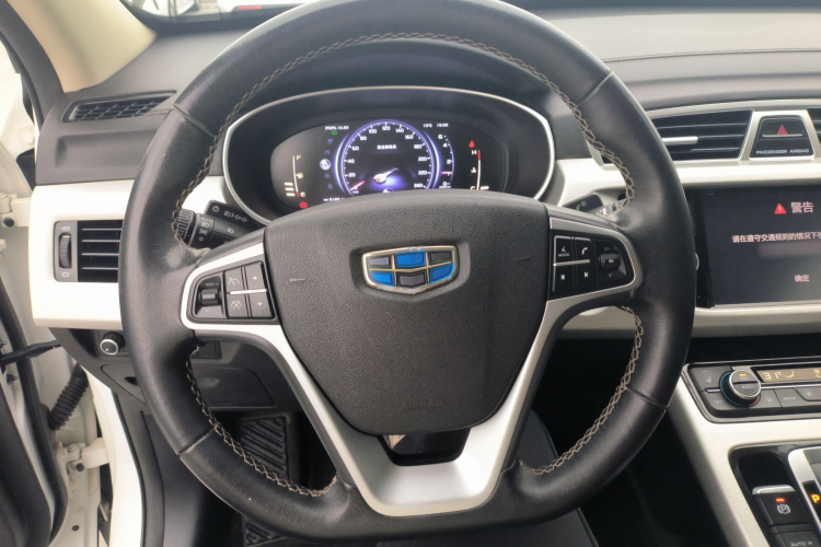 吉利汽车 博越 2018款 1.8TD 自动两驱智联型4G互联版中控内饰13