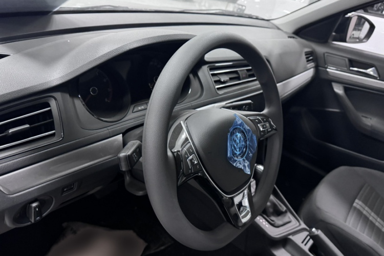 大众 2019款 朗逸启航 1.5L 自动风尚版 国VI中控内饰7001