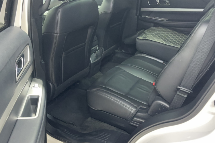 福特 探险者(进口) 2017款 2.3T 风尚版中控内饰7001