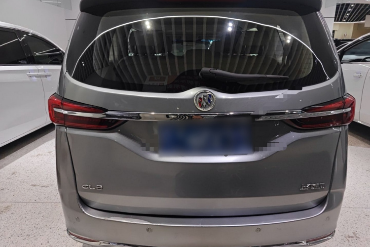 别克GL8 2023款 陆上公务舱 舒适型车身外观6