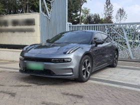 极氪001 2022款 超长续航单电机 WE版