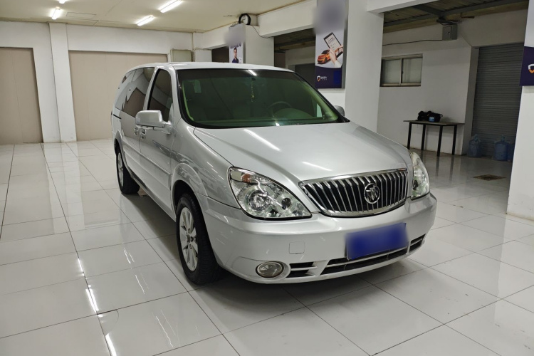 别克GL8 2014款 2.4L 经典版车身外观3