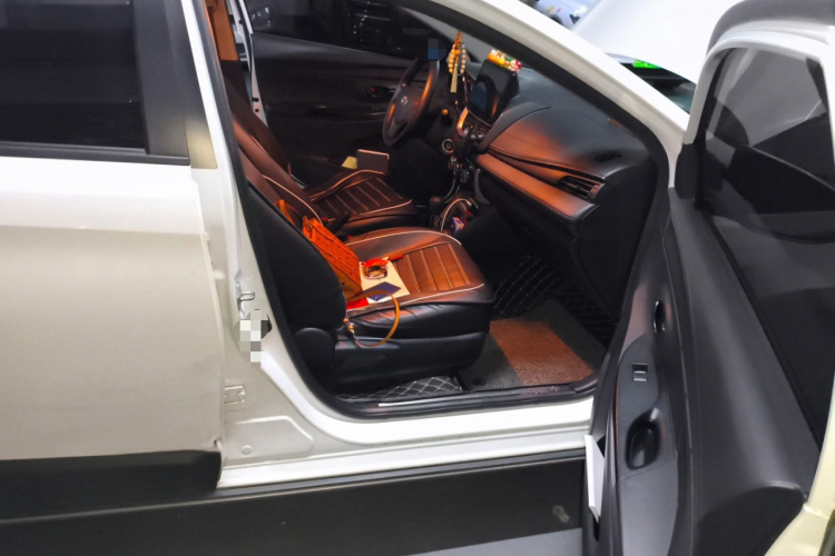 丰田 YARiS L 致炫 2020款 致炫X 1.5L CVT领先版局部细节9005