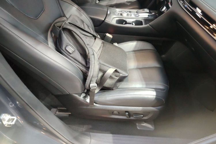 英菲尼迪QX60 2022款 2.0T 舒享版局部细节41