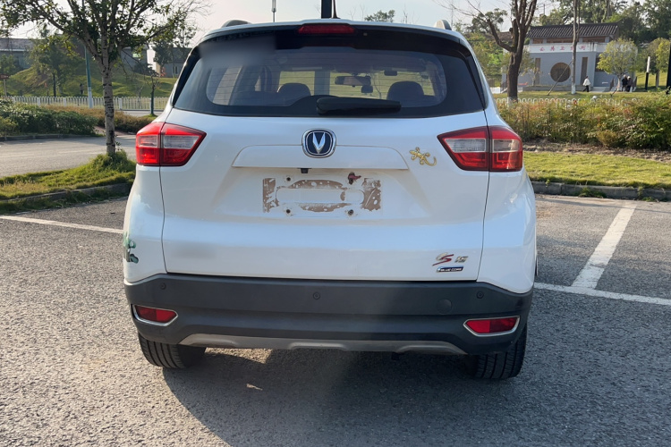 长安CS15 2016款 1.5L 手动豪华版车身外观6005