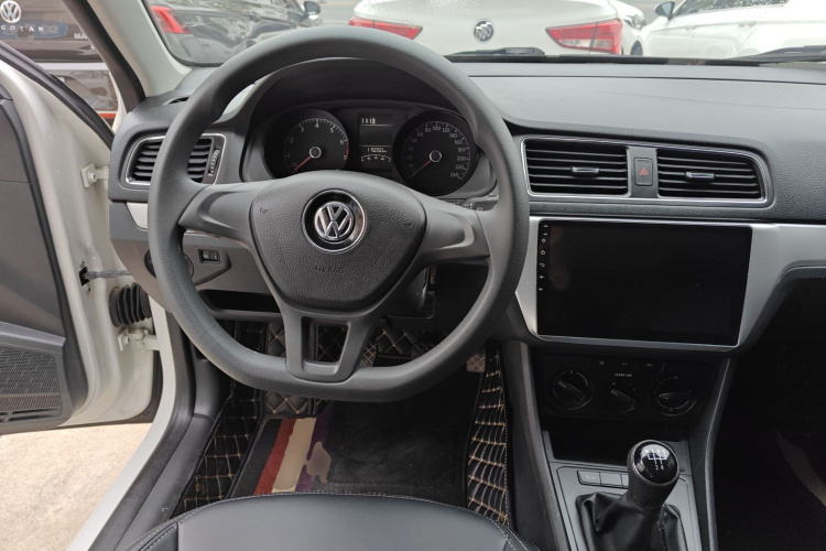 大众 朗逸 2015款 1.6L 手动风尚版中控内饰13