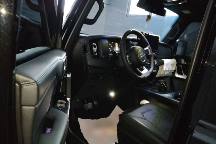 212 T01 2025款 2.0T 长风中控内饰20