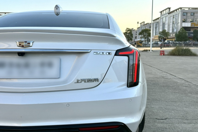 凯迪拉克CT5 2024款 28T 尊贵型车身外观6014
