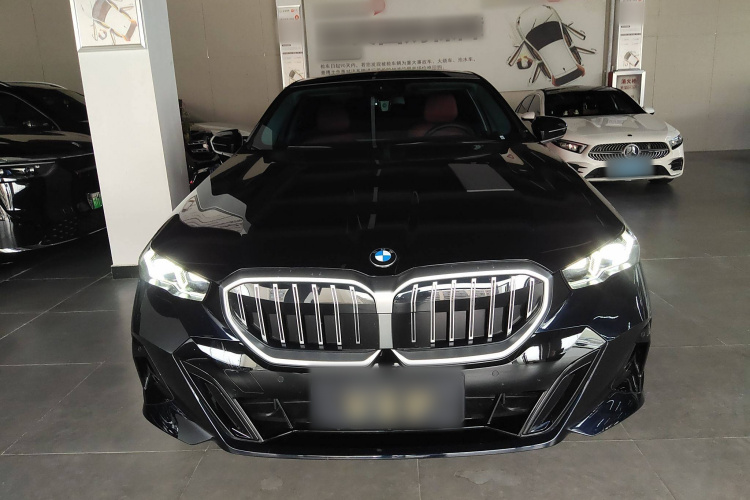 宝马5系 2025款 525Li M运动套装车身外观6001