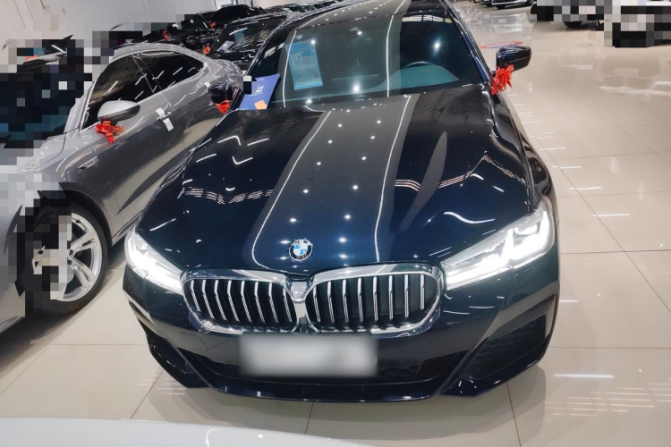 宝马5系 2023款 530Li 领先型 M运动套装车身外观2