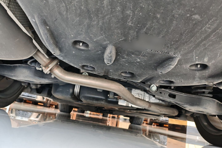 雷克萨斯ES 2021款 300h 行政版局部细节9009