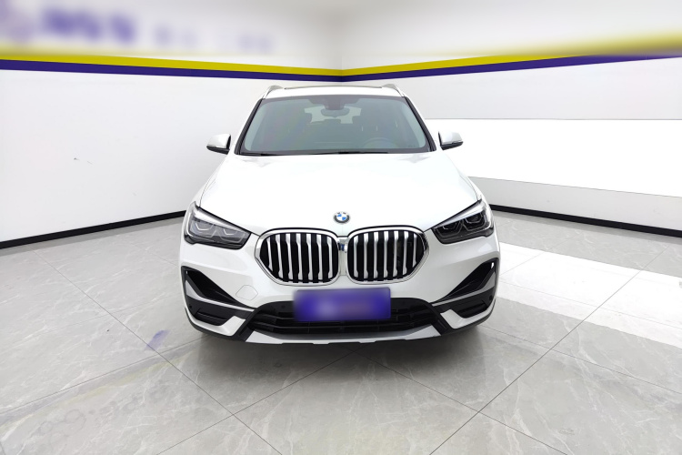 宝马X1 2020款 sDrive20Li 尊享型车身外观2