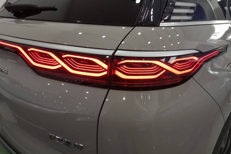 比亚迪 护卫舰07 2023款 DM-i 100KM 旗舰型车身外观6006