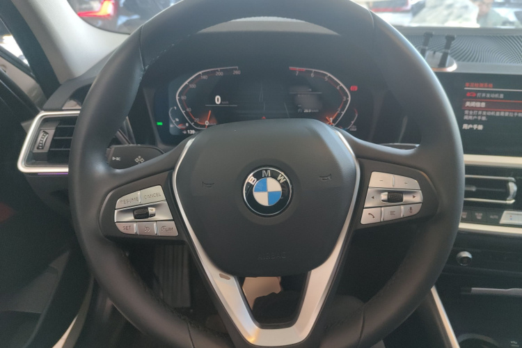 宝马3系 2022款 320i 运动套装中控内饰13