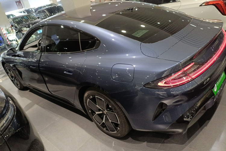 小米汽车 小米SU7 2024款 后驱长续航智驾版车身外观4