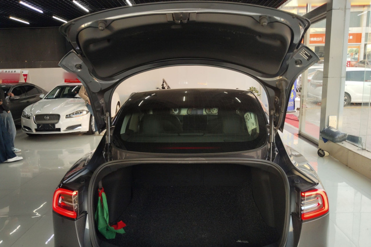 特斯拉 Model 3 2020款 改款 标准续航后驱升级版机舱底盘23