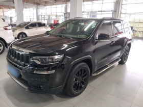 Jeep 指挥官 2018款 2.0T 两驱进享版 国VI