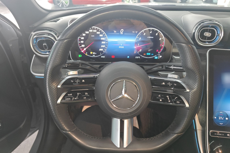 奔驰C级 2022款 C 260 L 运动版局部细节13