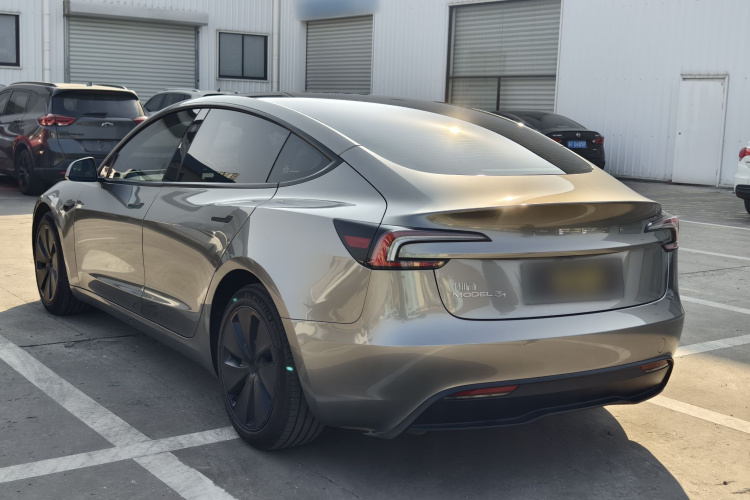 特斯拉 Model 3 2023款 长续航全轮驱动版车身外观6010