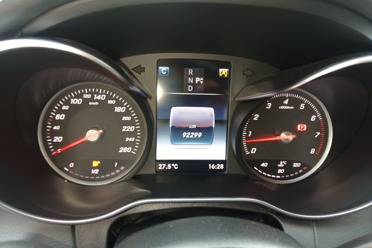 奔驰C级 2017款 改款 C 200 L 运动版局部细节14