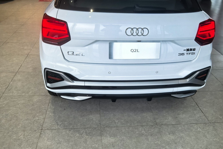奥迪Q2L 2025款 35TFSI 进取动感型车身外观6003