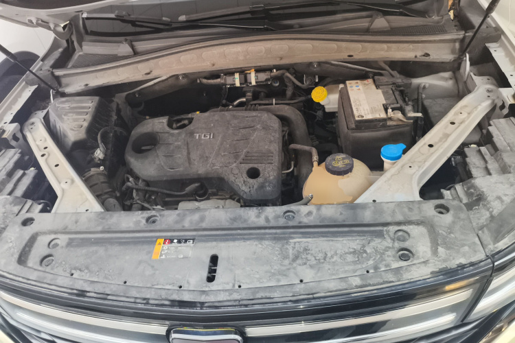 荣威RX5 MAX 2021款 Supreme系列 300TGI 自动豪华座舱版机舱底盘24