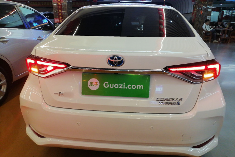 丰田 卡罗拉 2023款 1.8L 智能电混双擎 精英版车身外观6