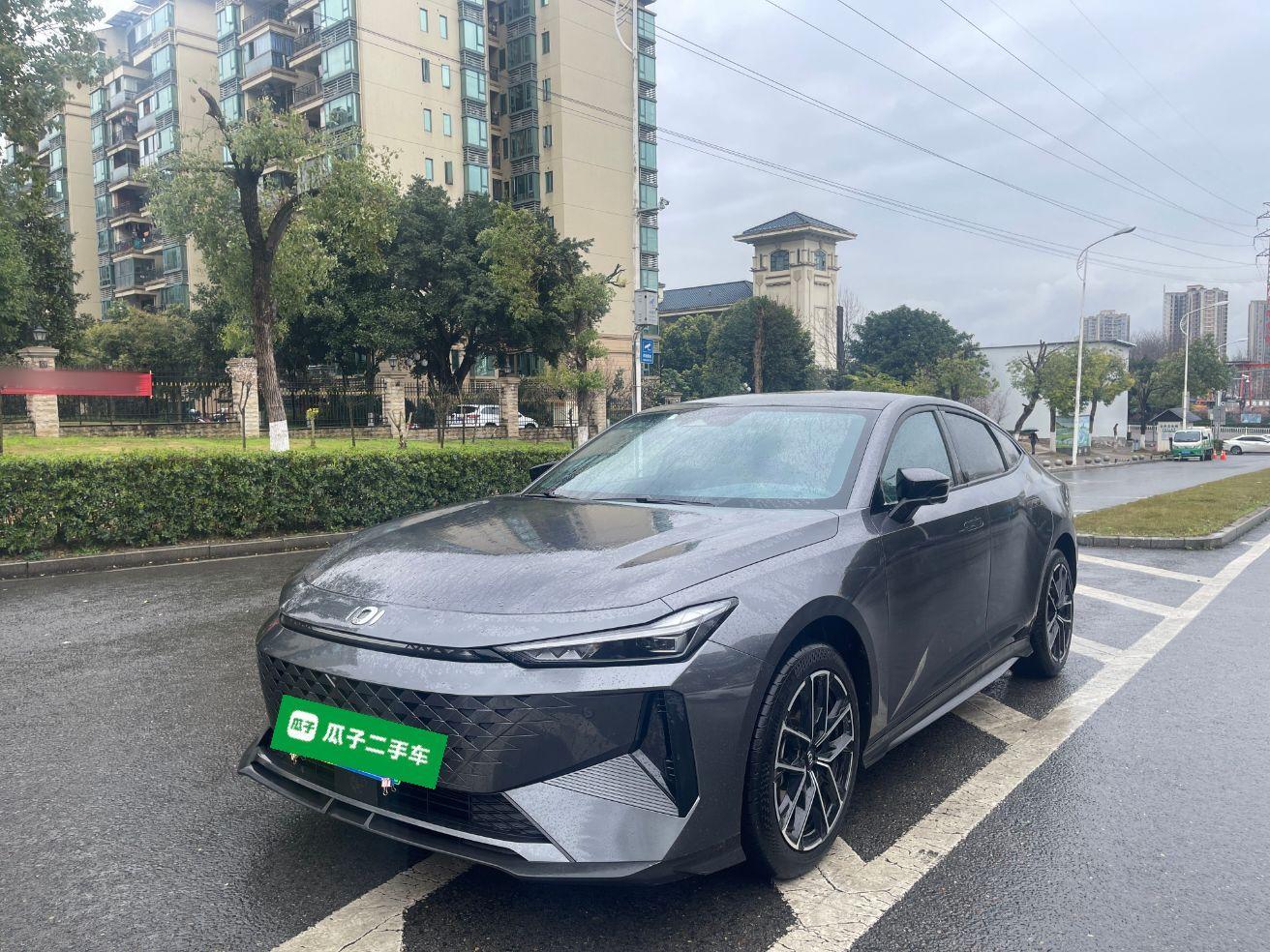 2025款 长安启源E07 增程 两驱 39kWh Pro智能版图片