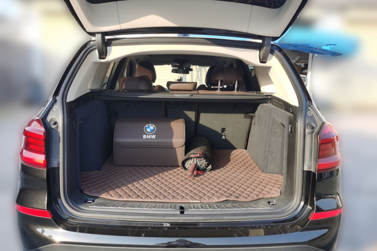 宝马X3 2021款 改款 xDrive28i 豪华套装中控内饰23