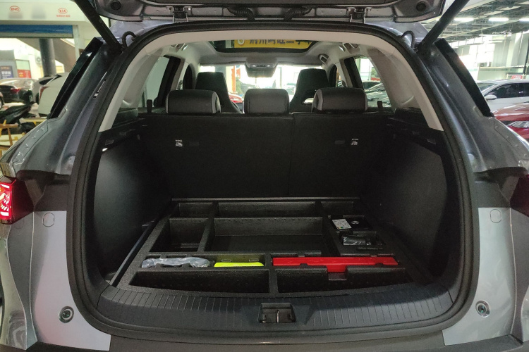 比亚迪 海狮05 DM-i 2025款 DM-i 智驾版 115KM旗舰型机舱底盘23