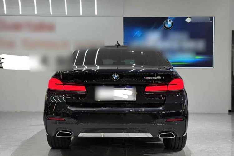 宝马5系 2023款 530Li 领先型 M运动套装车身外观6002