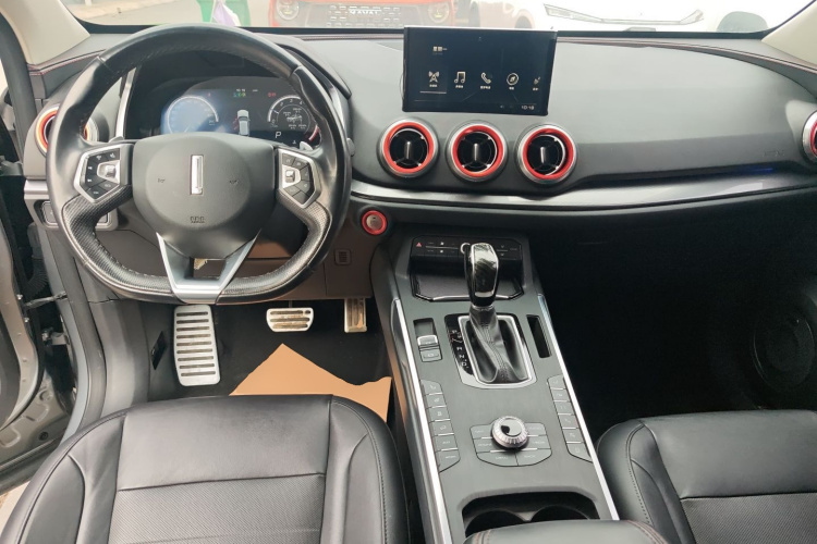 魏牌 VV5 2017款 2.0T 旗舰型中控内饰12