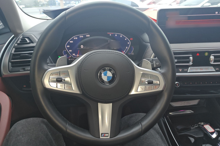 宝马X3 2023款 改款 xDrive30i 领先型 M曜夜套装中控内饰13