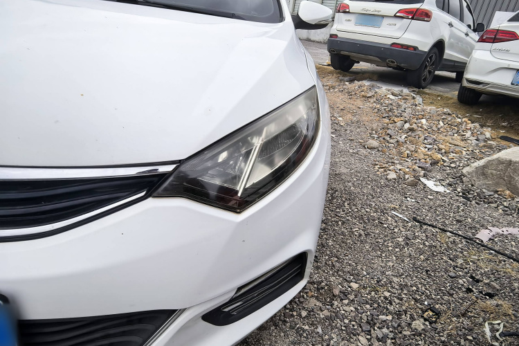 长安 逸动 2015款 1.6L 手动俊酷型 国V车身外观6007