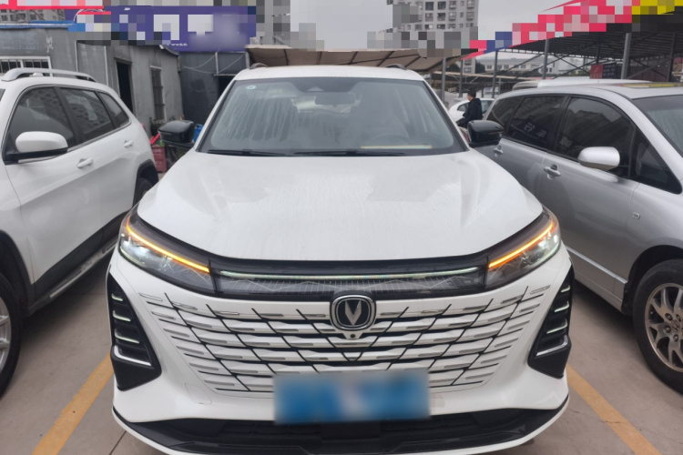 长安CS75 PLUS 2024款 第三代 冠军版 2.0T 智驾劲擎型车身外观2