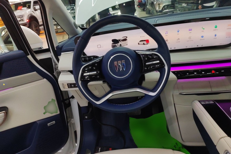 别克GL8新能源 2024款  陆尊 奢享版 7座中控内饰13