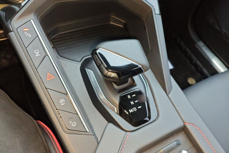 领克06 2020款 1.5T 耀Halo局部细节18