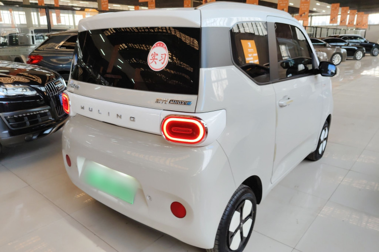 五菱汽车 宏光MINIEV 2024款 第三代 215km 进阶版车身外观7