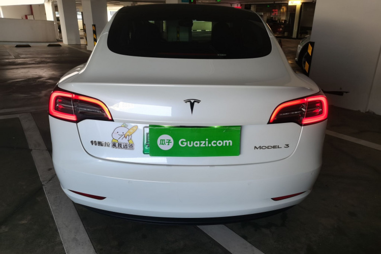 特斯拉 Model 3 2022款 后轮驱动版车身外观6