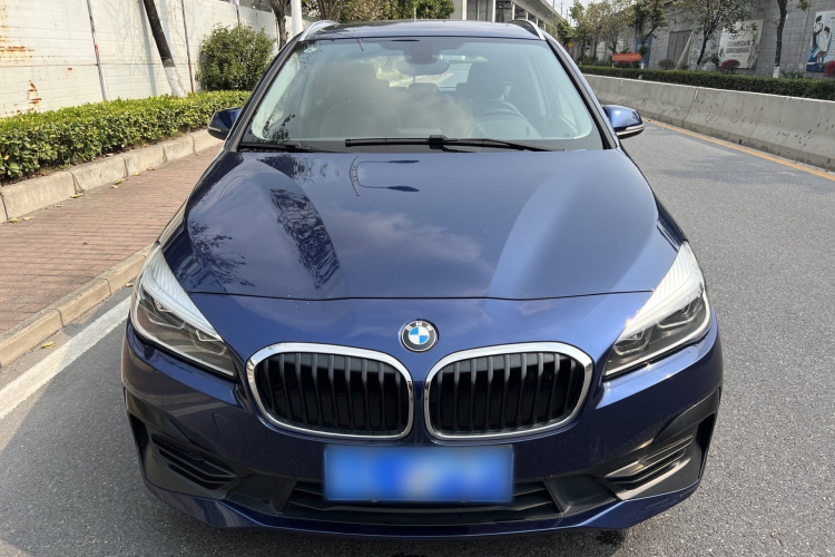 宝马2系旅行车 2018款 218i 尊享型运动套装车身外观6001