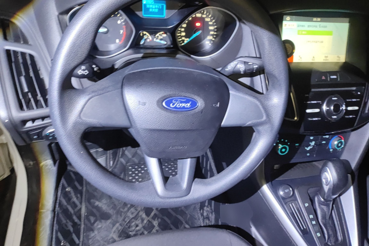 福特 福克斯 2017款 两厢 1.6L 自动舒适型智行版中控内饰13