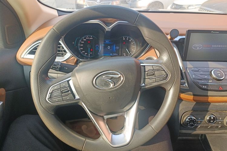 东南DX7 2017款 1.5T 手动凯旋版中控内饰13