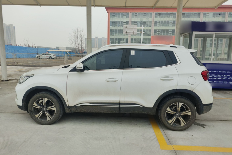 奇瑞 瑞虎5x 2020款 1.5L 手动时尚版车身外观4