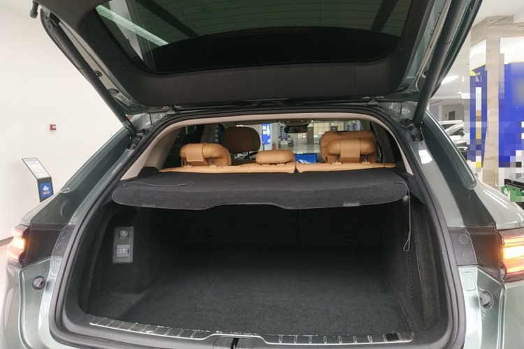 鸿蒙智行 问界M5 2022款 增程后驱标准版机舱底盘23