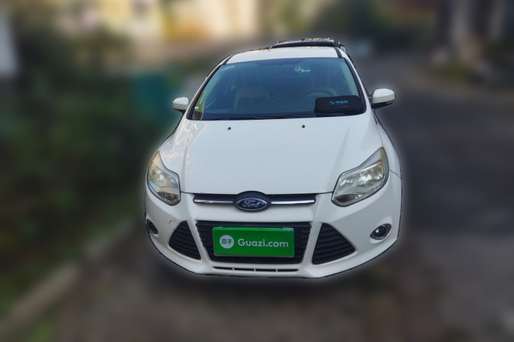 福特 福克斯 2012款 两厢 1.6L 手动舒适型车身外观2