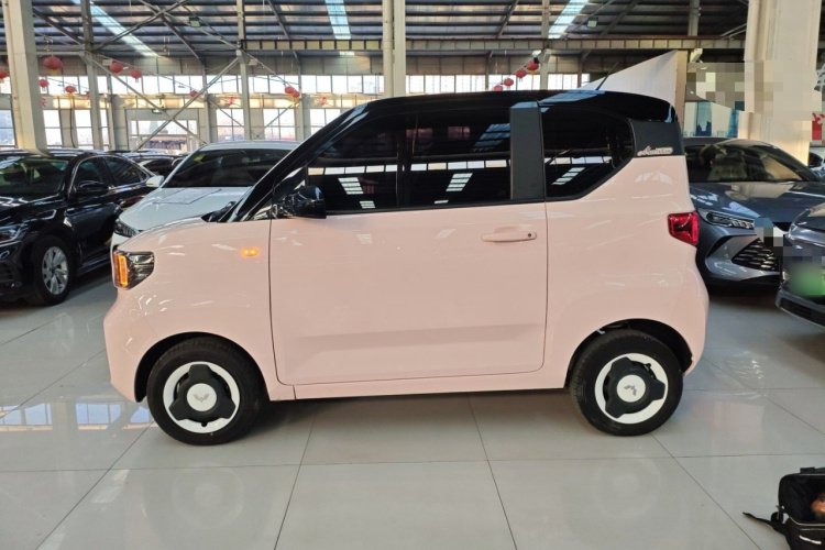 五菱汽车 宏光MINIEV 2021款 马卡龙臻享款 磷酸铁锂车身外观4